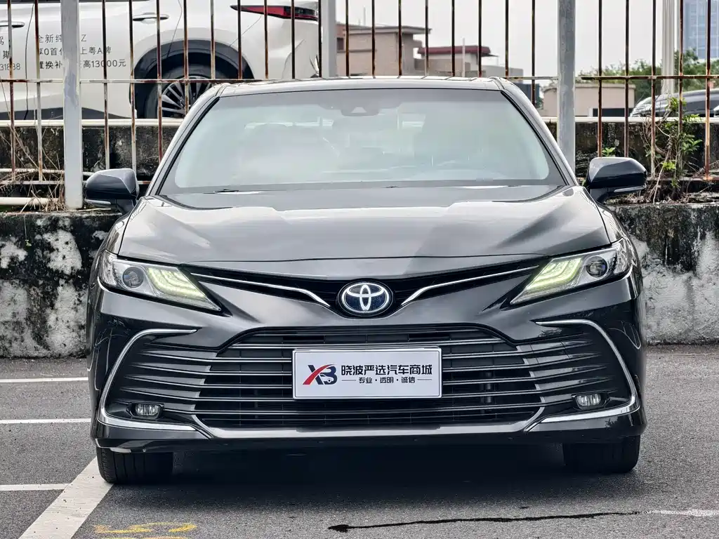 Toyota Camry — миниатюра 3