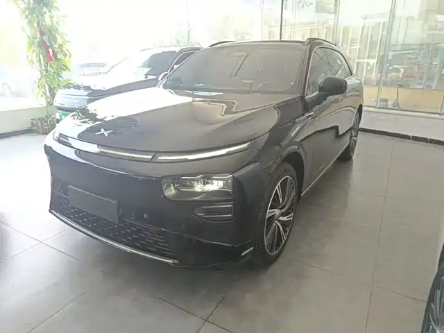 2023 Xpeng G9