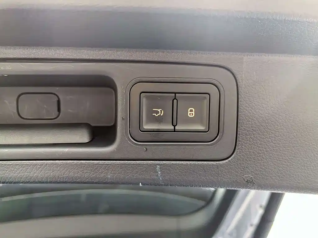BYD Song Plus DM-i 2021 — фото 14