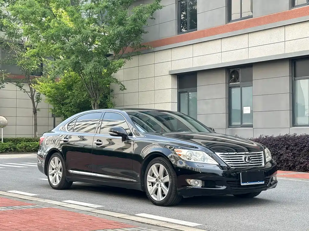 Lexus LS 2010 460L Luxury