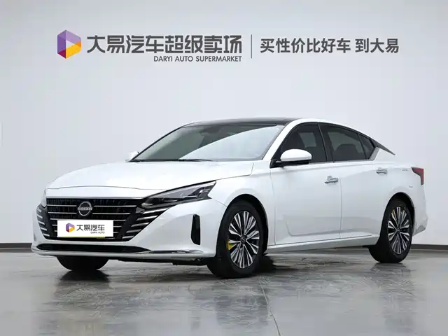 NISSAN TEANA 2023