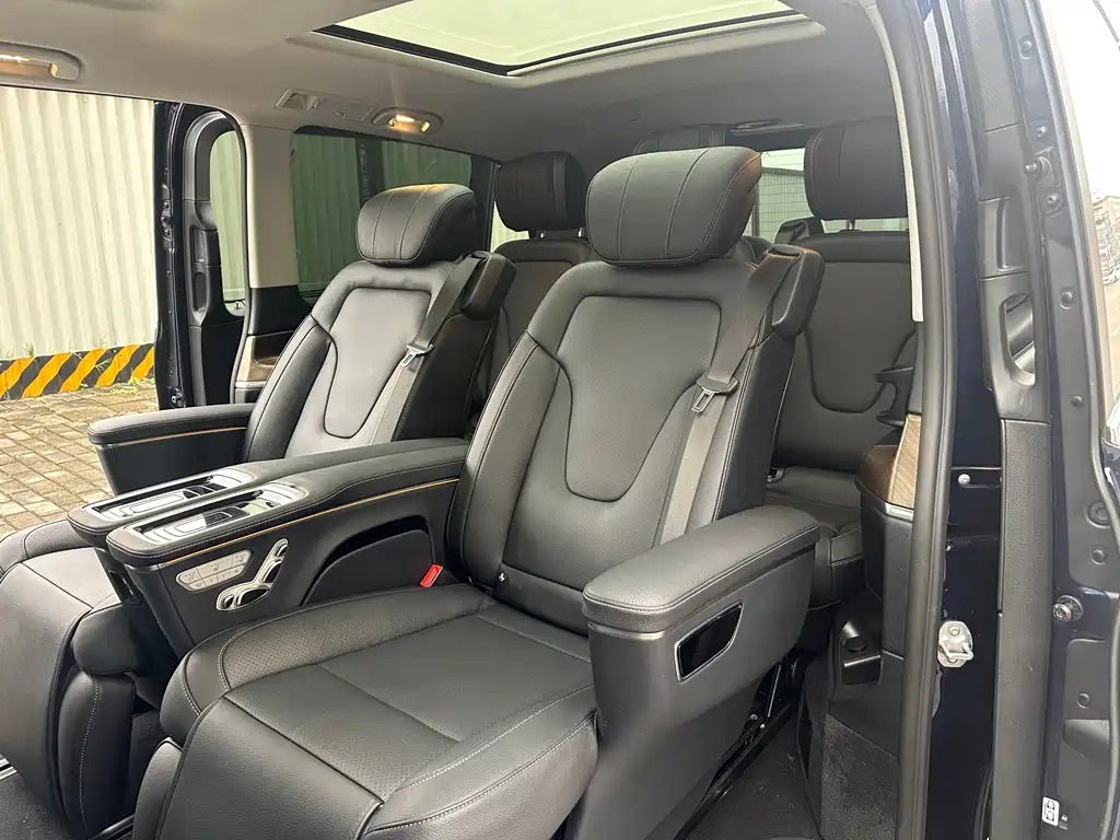 MERCEDES-BENZ V CLASS