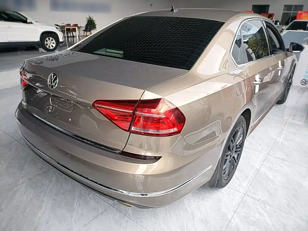 Volkswagen Passat — миниатюра 7