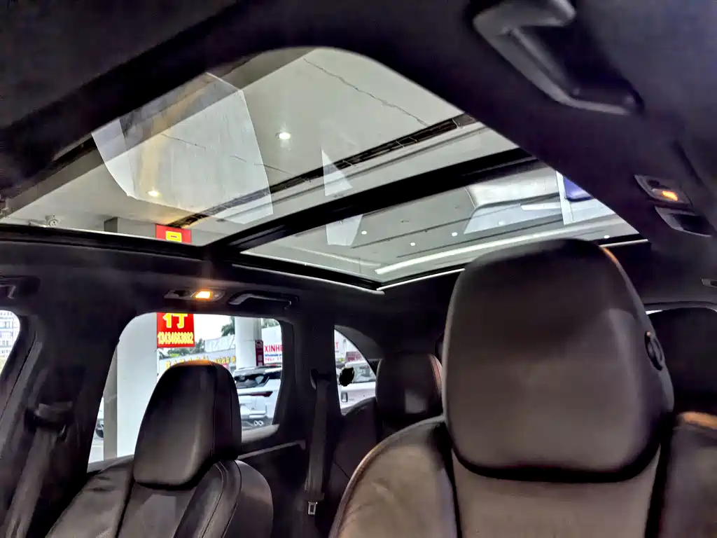 Porsche Cayenne — миниатюра 12