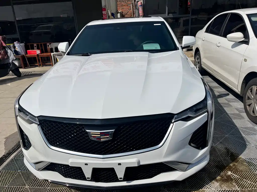 CADILLAC CT4
