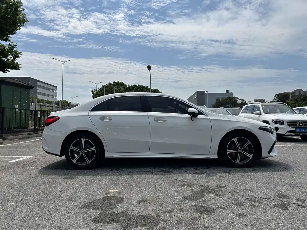 Mercedes-Benz A-Class — миниатюра 4
