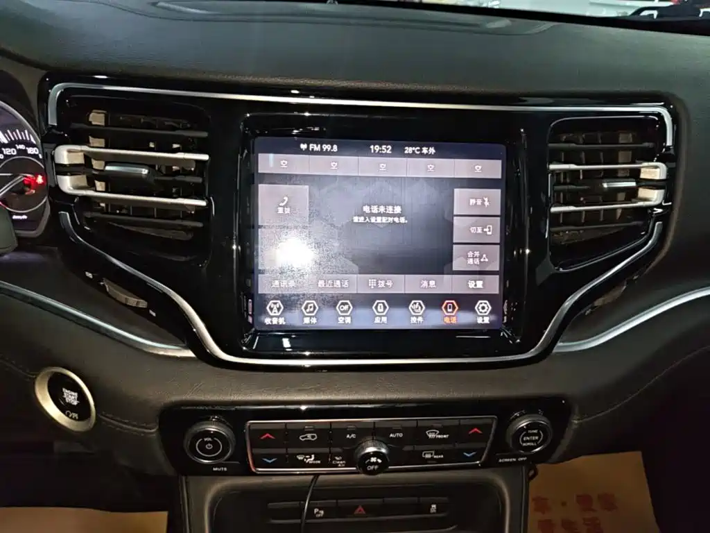 Jeep Grand Commander — миниатюра 13