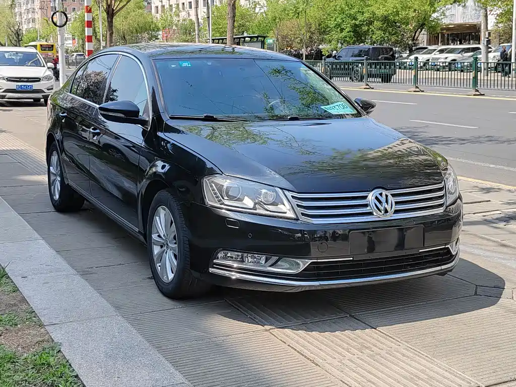 Volkswagen Magotan 2013
