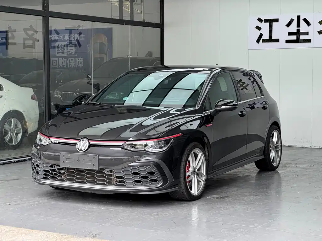 Volkswagen Golf GTI