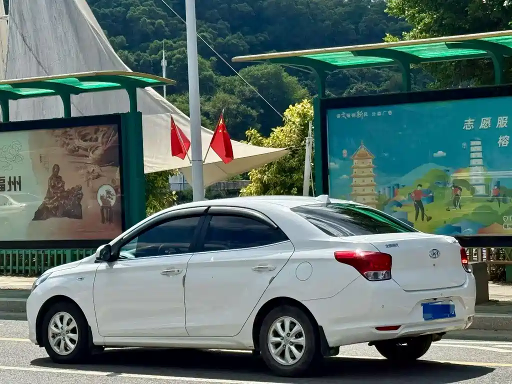 Hyundai Verna — миниатюра 3