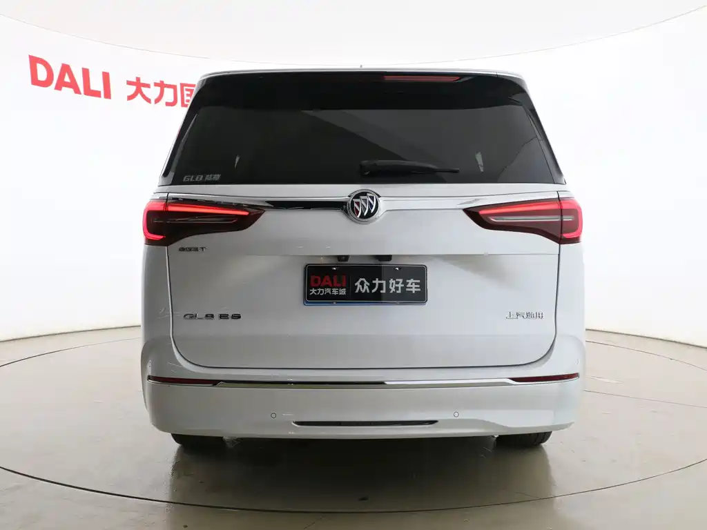 Buick GL8 — миниатюра 8