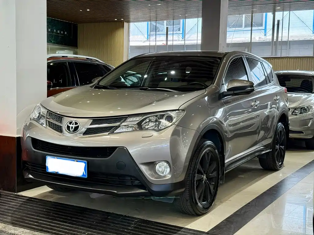 Toyota RAV4 2015
