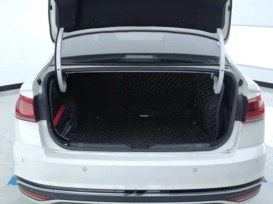 Volkswagen Bora — миниатюра 4