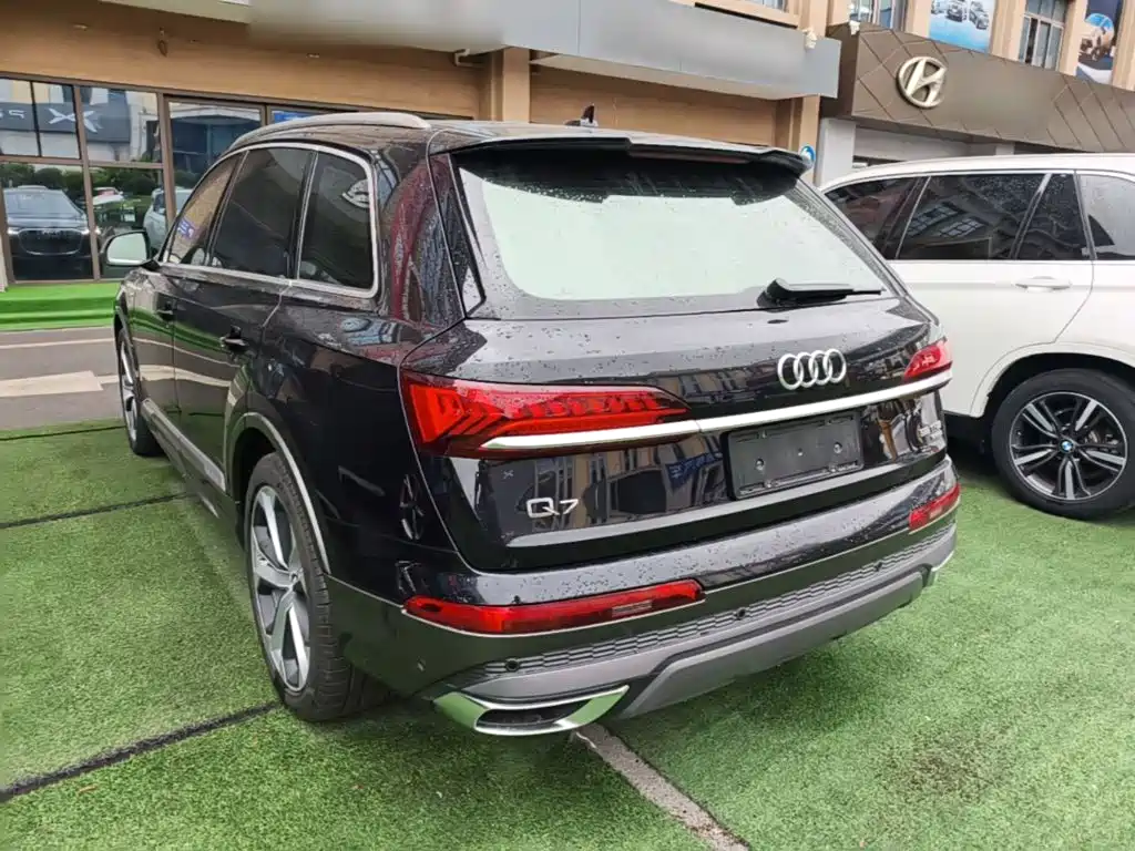 Audi Q7 — миниатюра 5