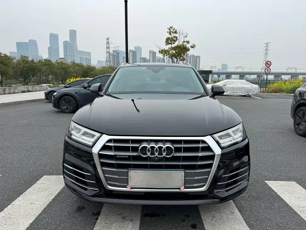 Audi Q5L — миниатюра 2