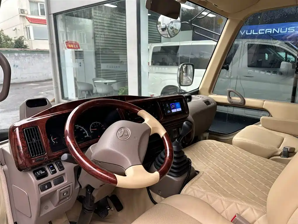 Toyota Coaster 2024 4.0L MT