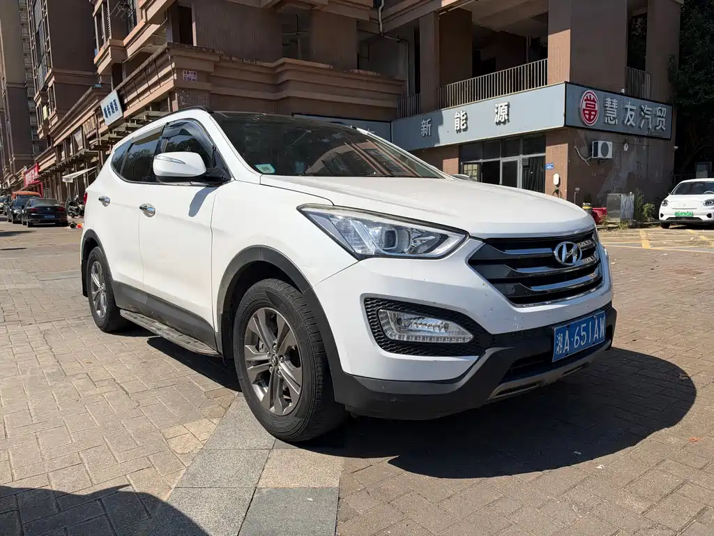 Hyundai Santa Fe — миниатюра 3