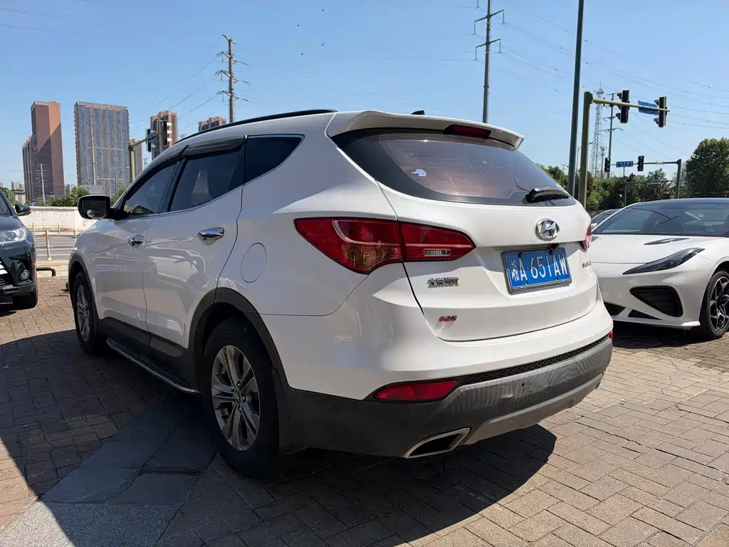Hyundai Santa Fe — миниатюра 4