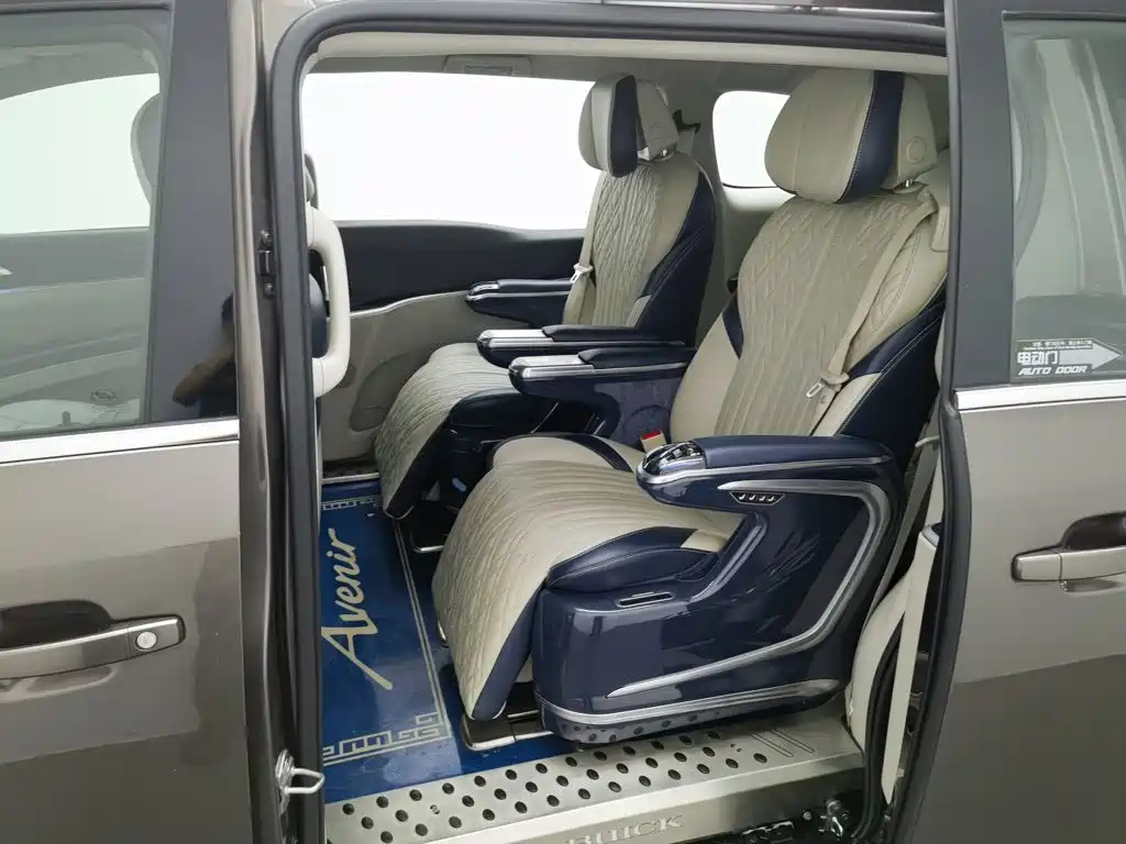 Buick GL8 — миниатюра 15