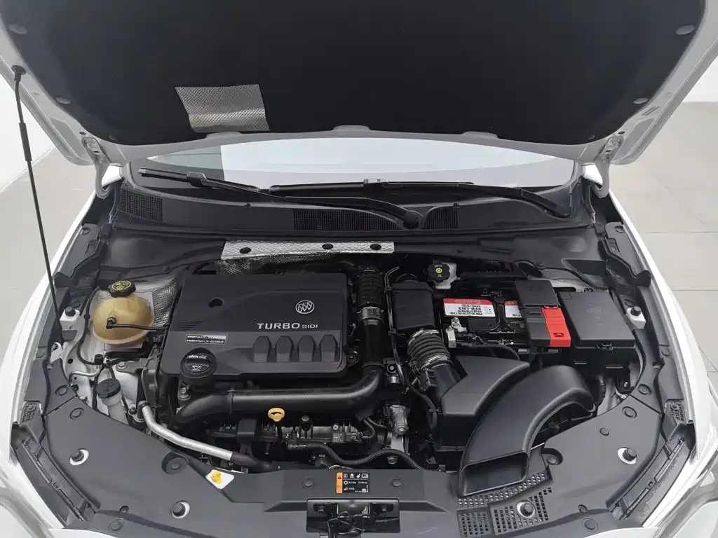 Buick Verano — миниатюра 6