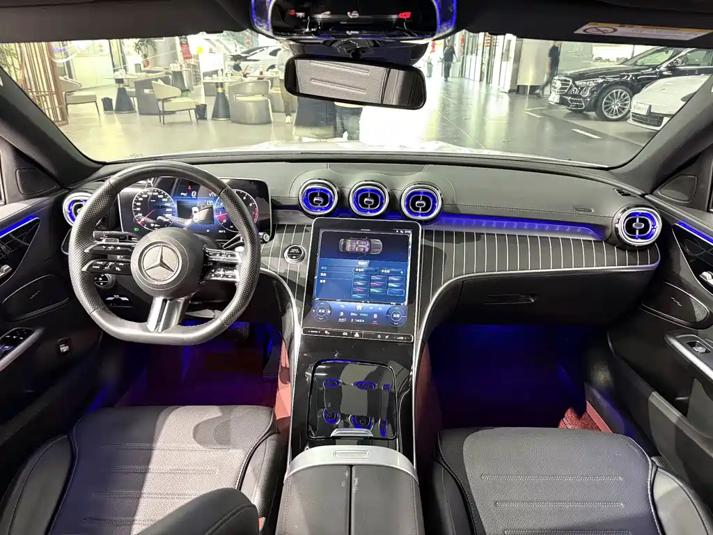 Mercedes-Benz C-Class — миниатюра 5