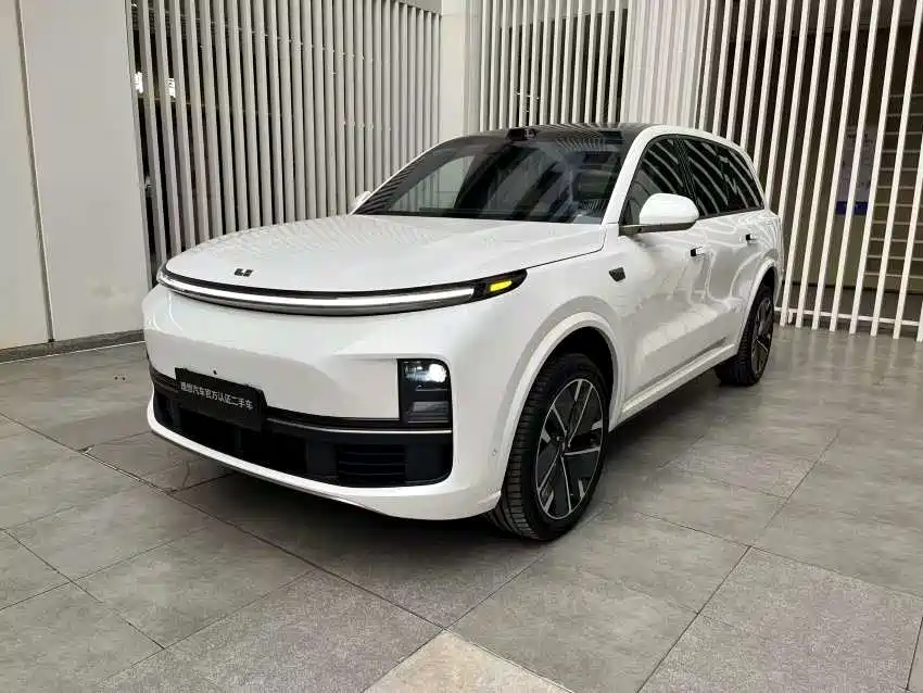 Li Auto Li L9 2025