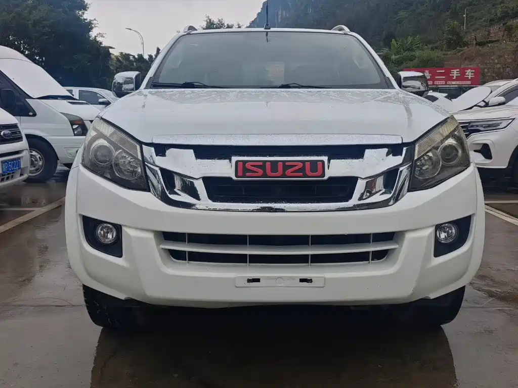 ISUZU D MAX