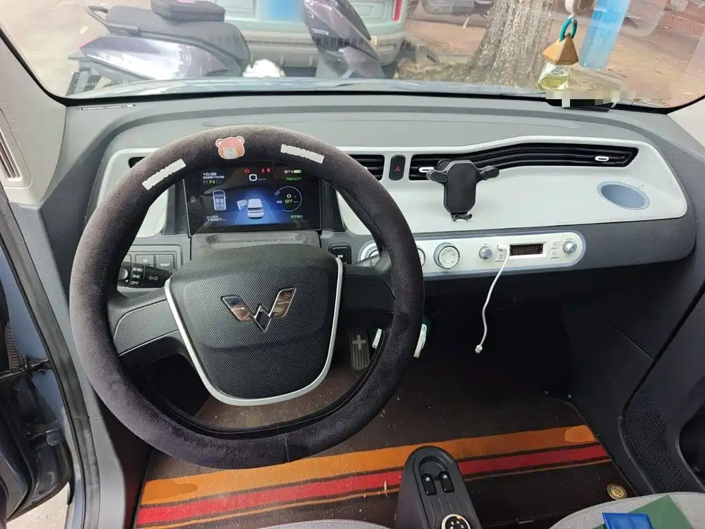 Wuling MINIEV — миниатюра 5