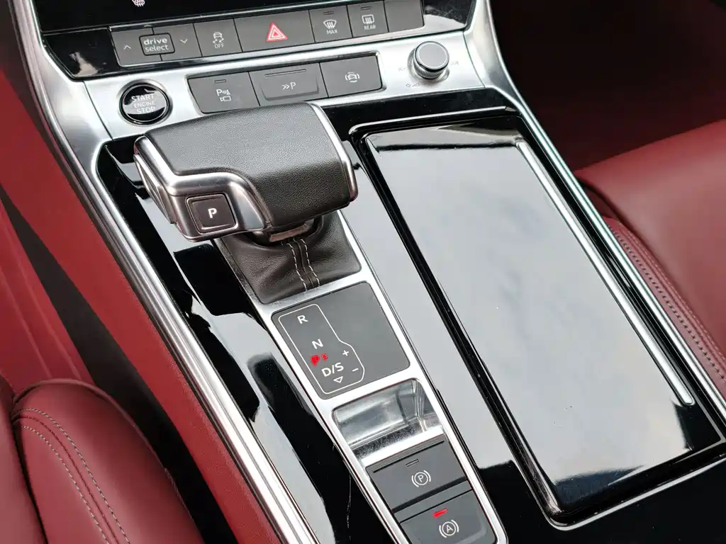 Audi A7L — миниатюра 10