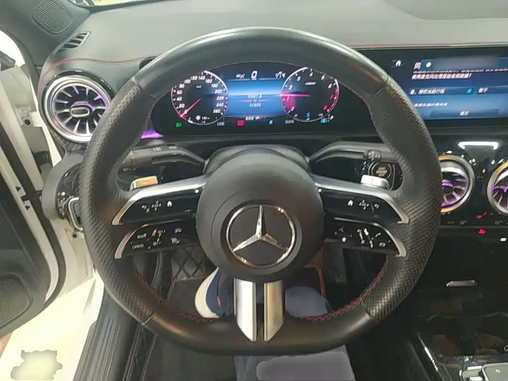 Mercedes-Benz A-Class — миниатюра 11