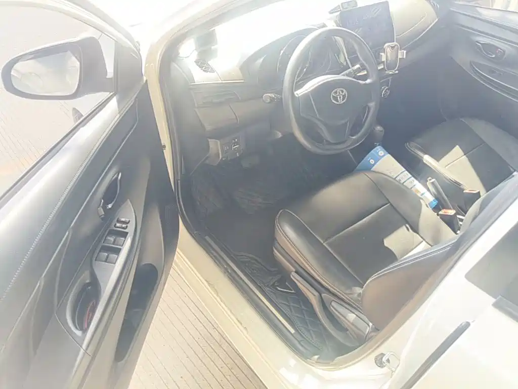 Toyota Yaris L — миниатюра 16