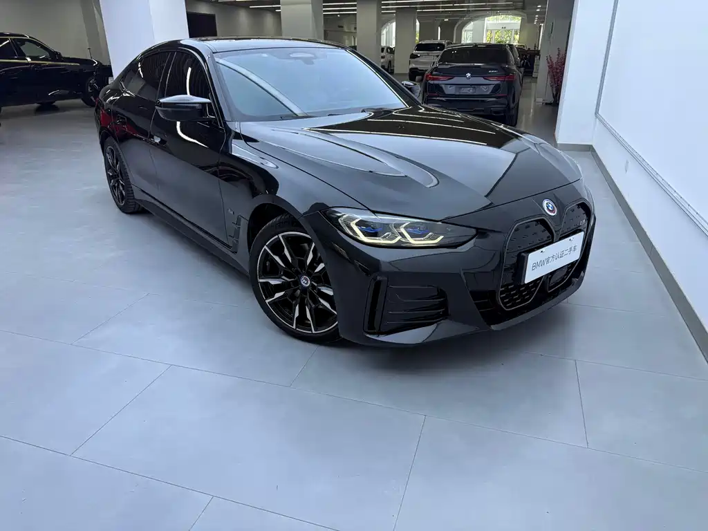 BMW i4 — миниатюра 5