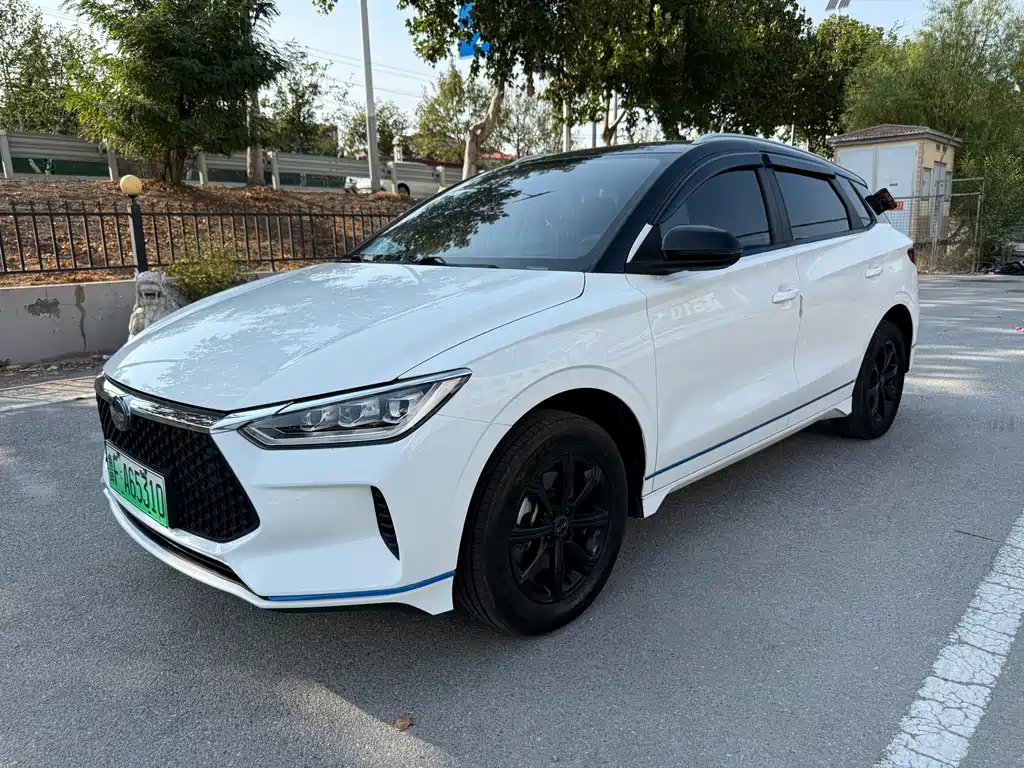 BYD e2