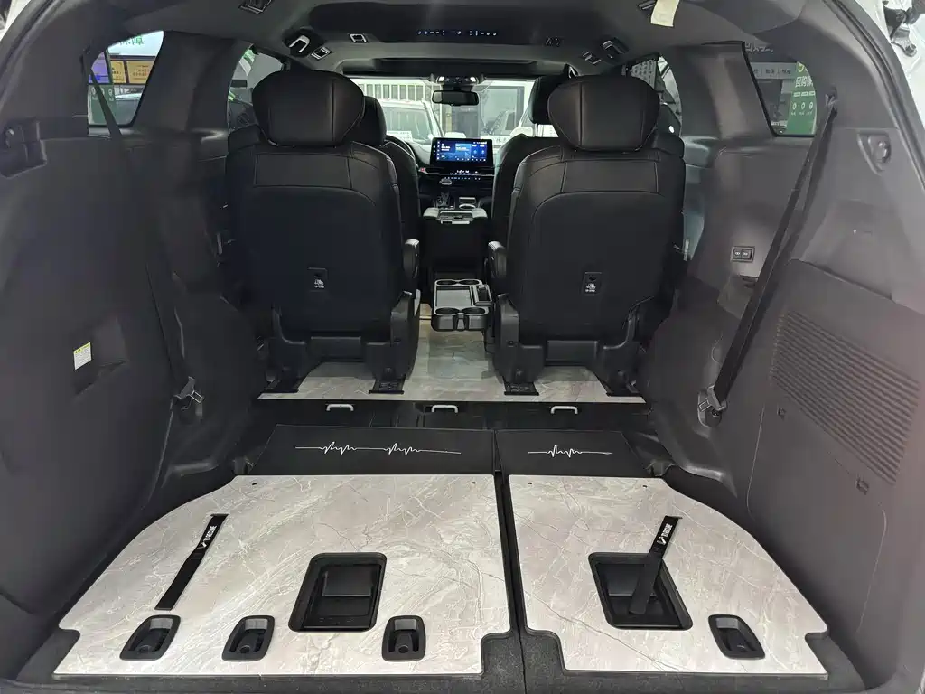 Toyota Sienna 2021 2.5L Luxury