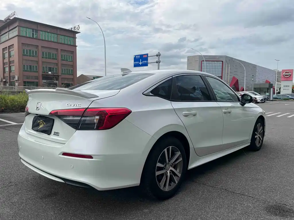 Honda Civic — миниатюра 9