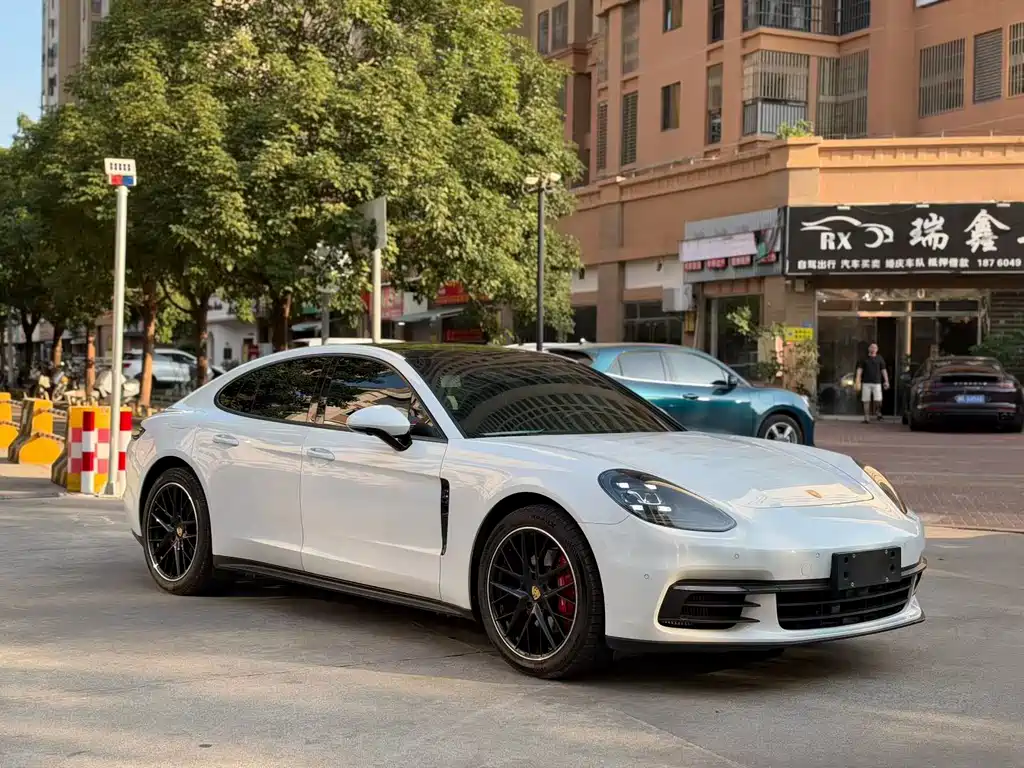 Porsche Panamera — миниатюра 3