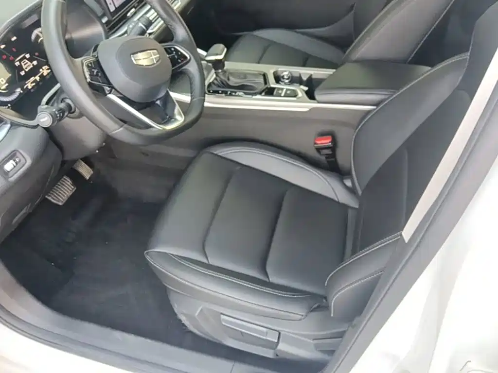Geely Emgrand — миниатюра 15