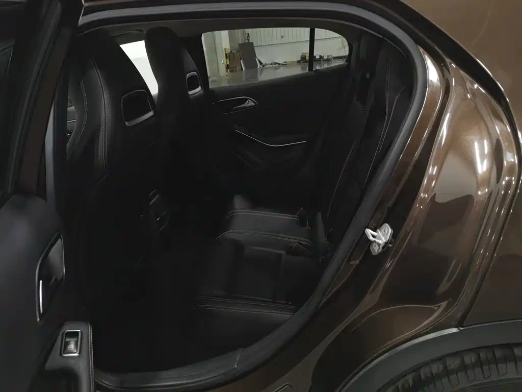 Mercedes-Benz GLA — миниатюра 15