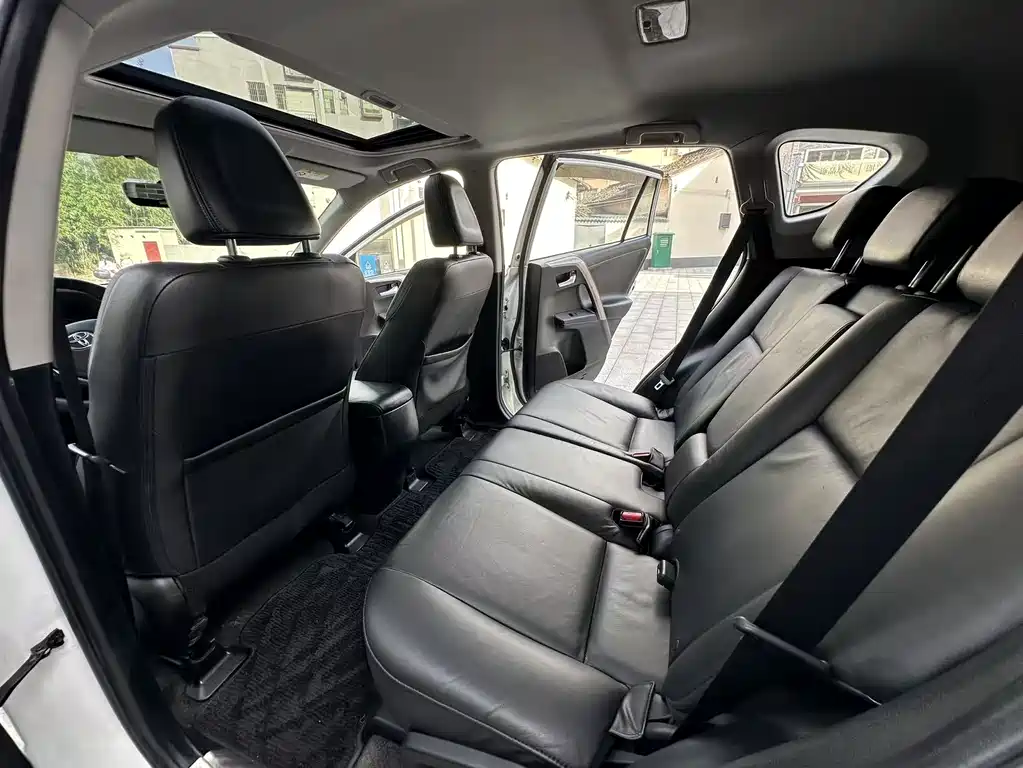 Toyota RAV4 2015 2.0L CVT