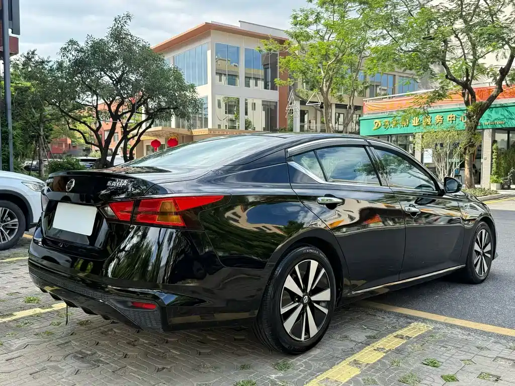 Nissan Teana — миниатюра 4