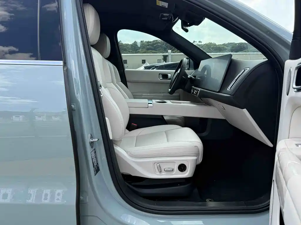 Li Auto L6 2025 Pro