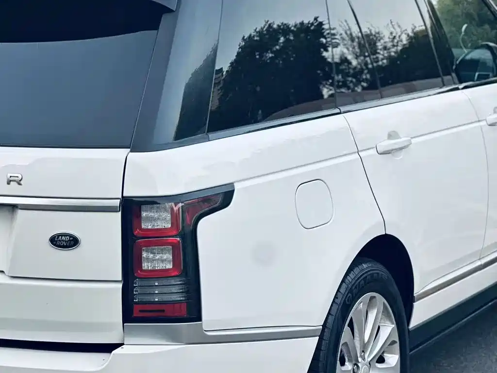 Land Rover Range Rover — миниатюра 6