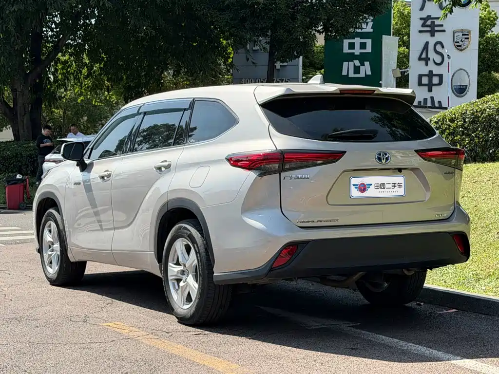 Toyota Highlander — миниатюра 4