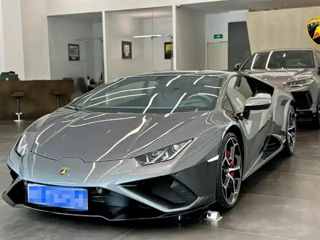 LAMBORGHINI HURACÁN