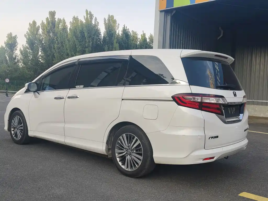 Honda Odyssey 2018 2.4L Luxury