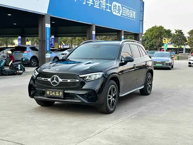 MERCEDES-BENZ GLC