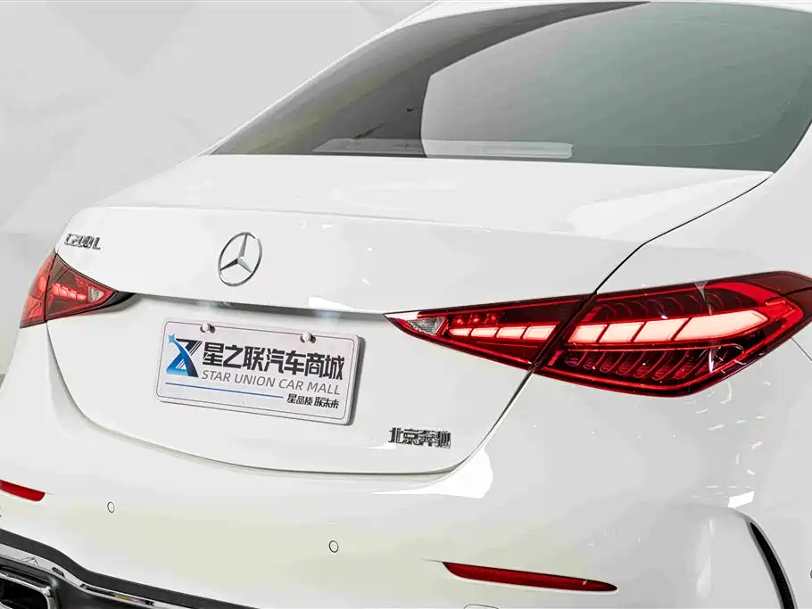 Mercedes-Benz C-Class — миниатюра 8