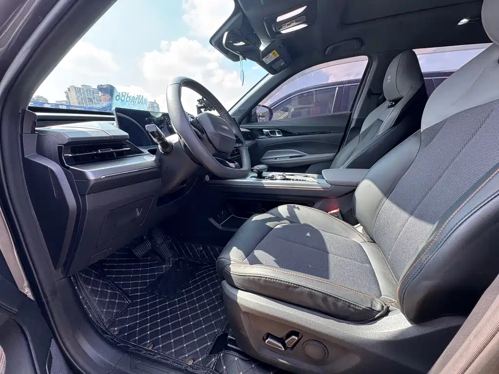 CHANGAN CHANGAN AUCHAN Z6