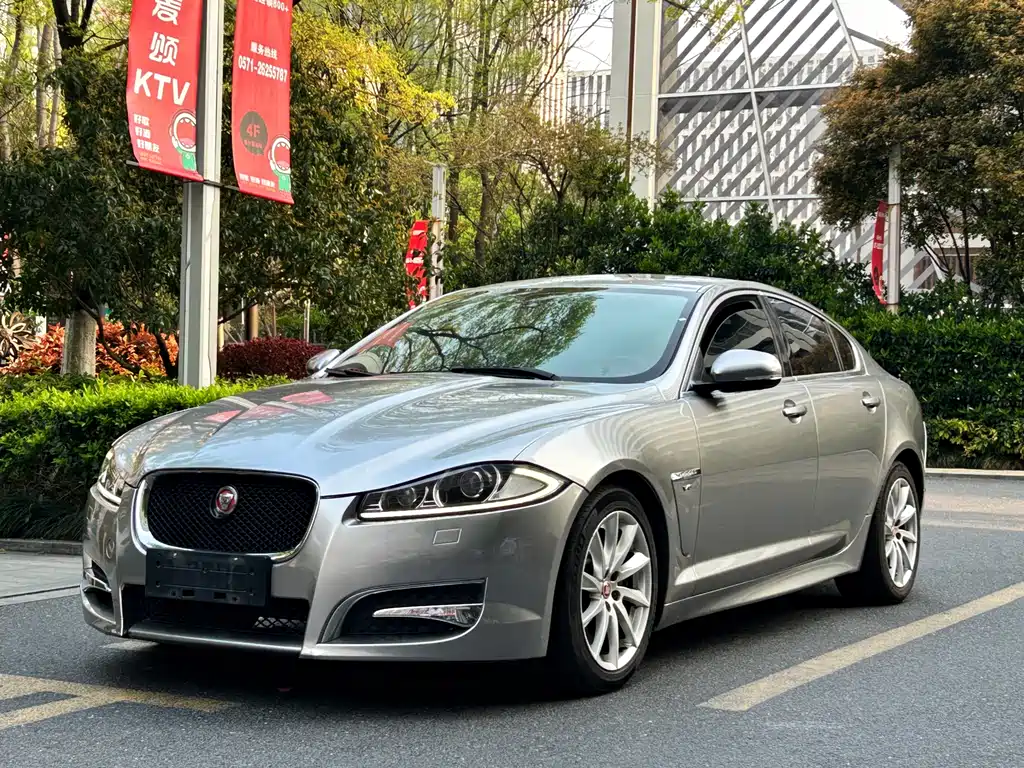 Jaguar XF 2014