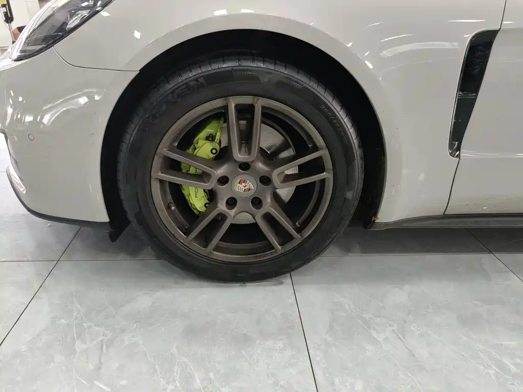 Porsche Panamera — миниатюра 18